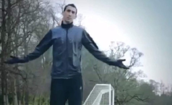 Ángel Di María marcó un golazo de rabona en tiro de esquina