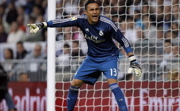 Keylor Navas anuncia que los médicos descartan operación