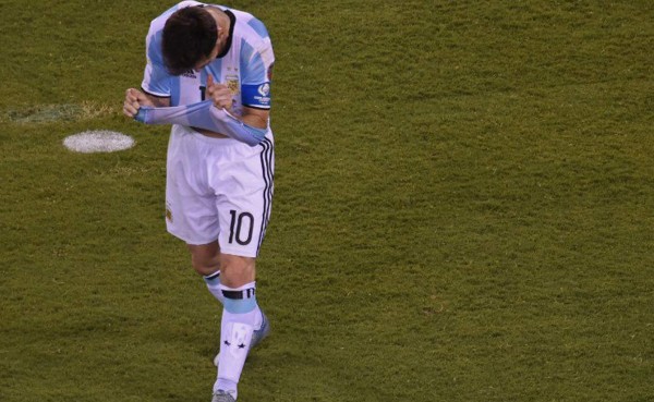 VIDEO: Parodia: Todo lo que ocasionó el penal fallido de Messi