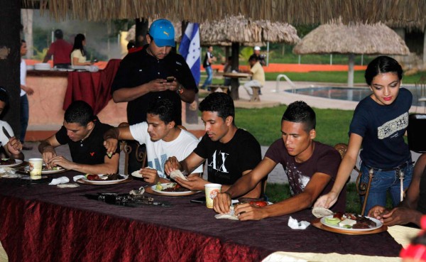 El Honduras Progreso se motiva con una carneada ante de enfrentar al Vida