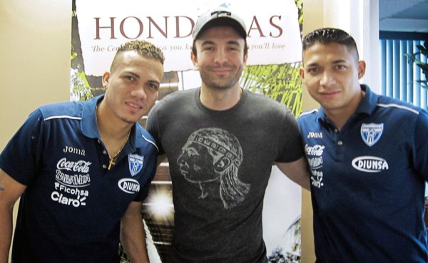 Emilio Izaguirre sobre Arnold Peralta: 'Todos los días lo miraba en mi casa'