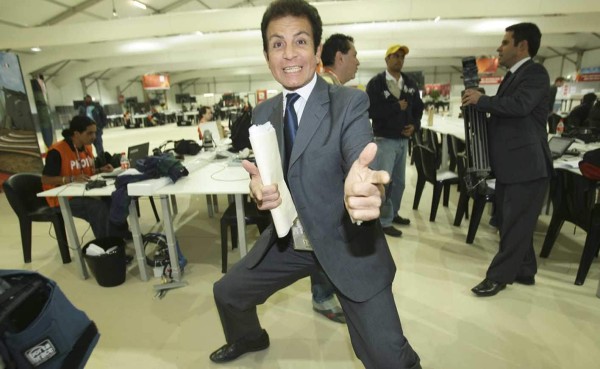 Los descuidos y frases polémicas de Nasralla en transmisiones en vivo