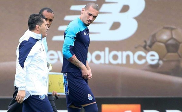 El entrenador del Oporto explica su desencuentro con el brasileño Maicon