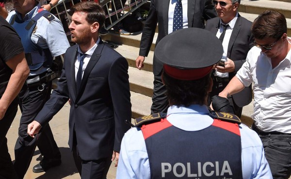 Por ley Messi podría entrar en la cárcel, pero no es habitual por la pena