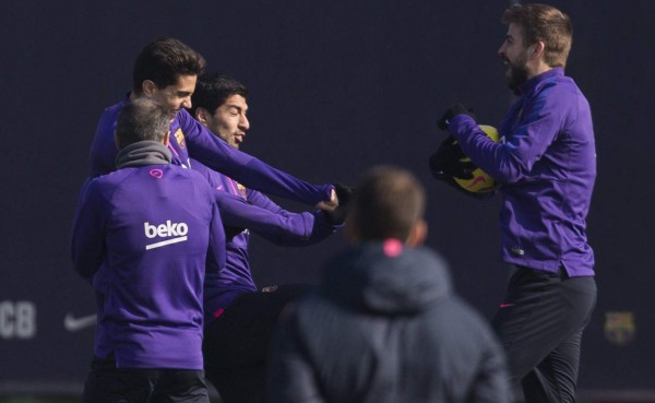 El Barcelona viaja a Granada sin Piqué, Sergi Roberto, Douglas y Masip