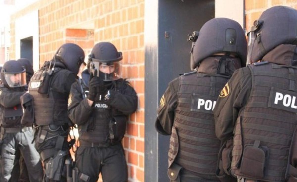 Polacos presentan moderno chaleco antibalas con relleno líquido