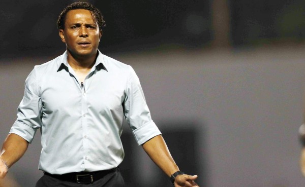 Carlos Pavón se lamenta: 'Nosotros pecamos de inocentes'