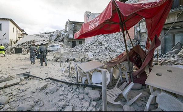 Impactantes y dolorosas imágenes del terremoto en Italia