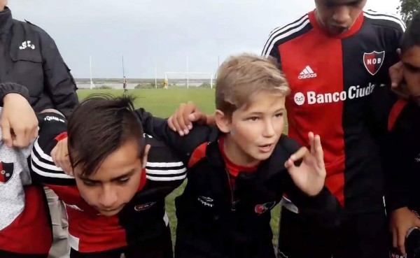 La impresionante arenga de un niño jugador de Newell's en Argentina&nbsp;&nbsp;