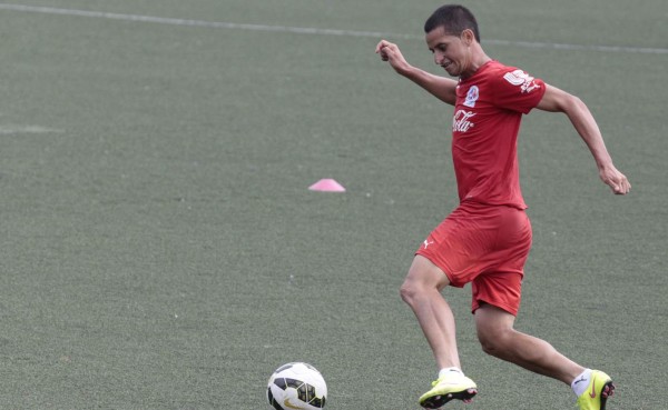 Oliver Morazán: 'Nosotros estamos acostumbrados a jugar en canchas malas'