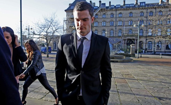 Los chats de Whatsapp entre Adam Johnson y la joven de 15 años abusada