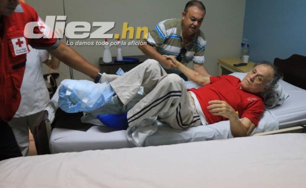 Chelato Uclés salió de cuidados intensivos y en Costa Rica seguirá su tratamiento. Foto Ronal Aceituno.