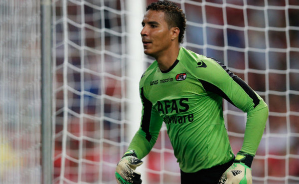 AZ Alkmaar de Esteban Alvarado llegó Moscú a asegurar el pase a cuartos