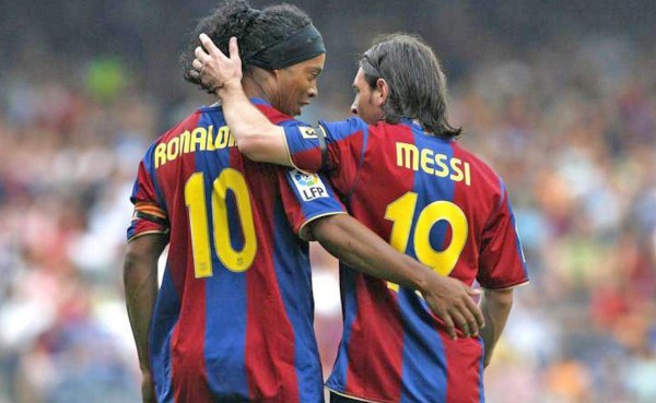 Ronaldinho: 'Pedimos a Rijkaard que Messi viniera a entrenar con nosotros'