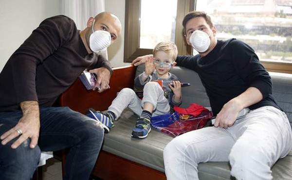 Messi se proyecta y financia la investigación del cáncer en la infancia