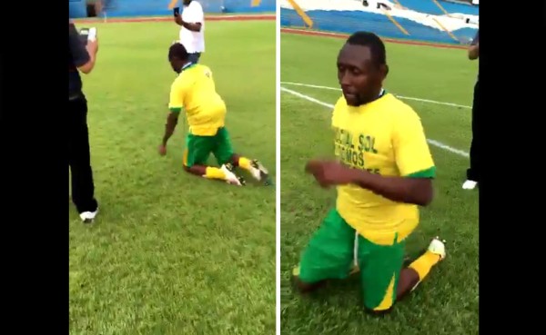 VIDEO: Jugador del Social Sol cumple promesa y cruza el campo de rodillas