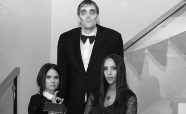 Dirk Nowitzky sorprendió con disfraz y lució igualito a 'Largo' de la familia Addams