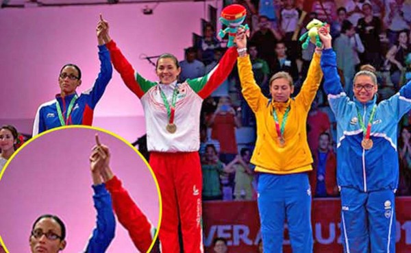 Suspenden de los JJC de Veracruz a atleta cubana por seña obscena