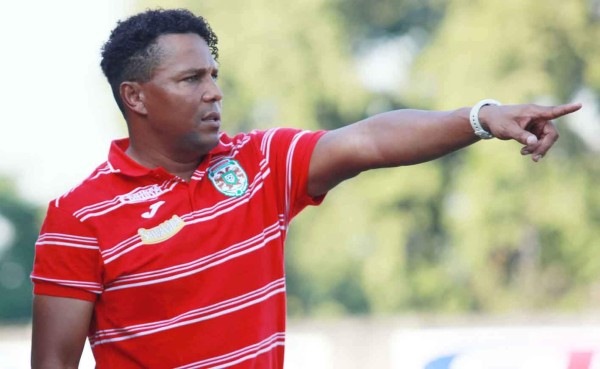 Carlos Pavón: 'Tenemos buen plantel para plantarle cara a cualquier equipo'