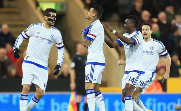 El Chelsea puede con el Norwich y prosigue su escalada
