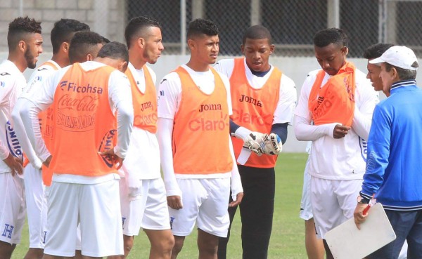 Este sería el 11 de Jorge Luis Pinto con Honduras frente a Guatemala