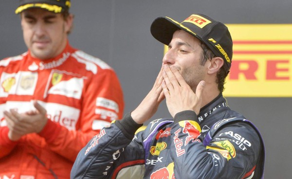 Ricciardo ganó el Gran Premio de Hungría por delante de Alonso, segundo
