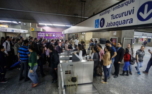 Gobernador de Sao Paulo: 'Habrá metro y tren el jueves para llegar a la inauguración'