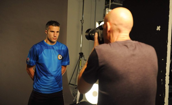 Van Persie vive su momento en el Team Pepsi
