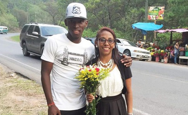 El bonito y emotivo mensaje de Alberth Elis a su madre desde México