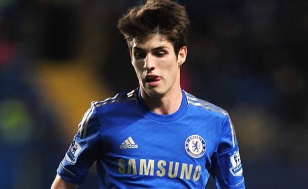 Chelsea cede al brasileño Piazon al Eintacht Frankfurt