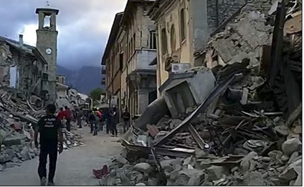 Impactantes y dolorosas imágenes del terremoto en Italia