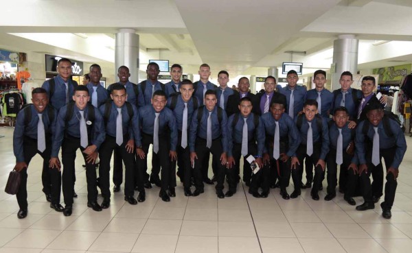 Sub-17 de Honduras emprendió el viaje con destino al Mundial de Chile