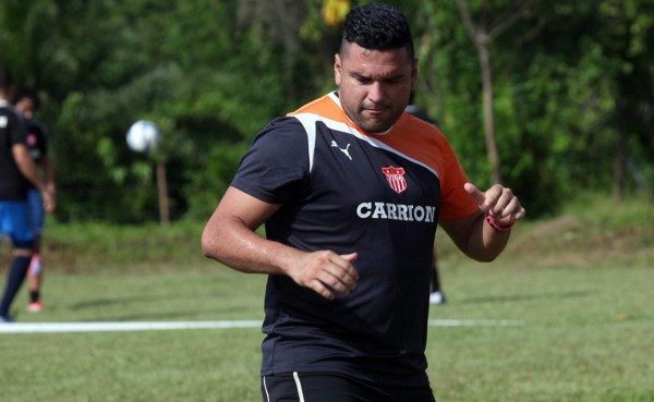 Obed Enamorado queda fuera del Vida por llegar con sobrepeso de 40 libras