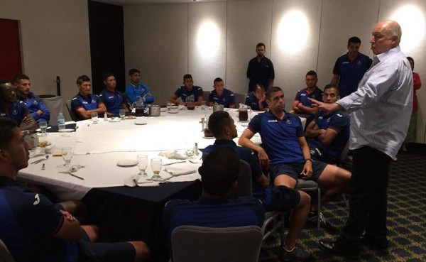 Directivos del Motagua llegan a motivar a sus jugadores