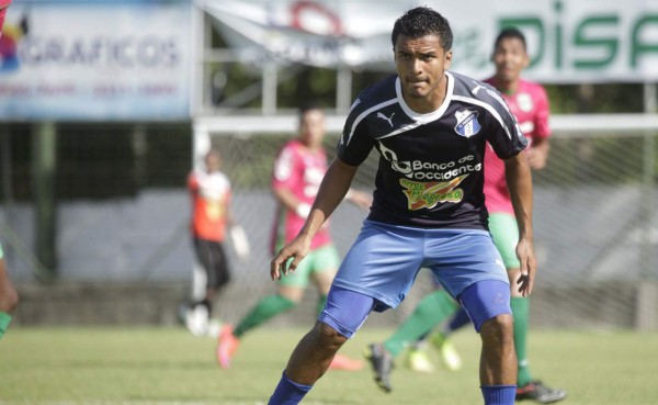 Edwin León: 'En Victoria comía solo una vez al día'