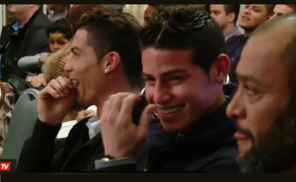 VIDEO: Cristiano y James lloraron de la risa en presentación de libro