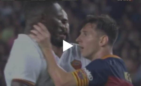 Messi casI se va a los golpes con Yanga Mbiwa de la Roma