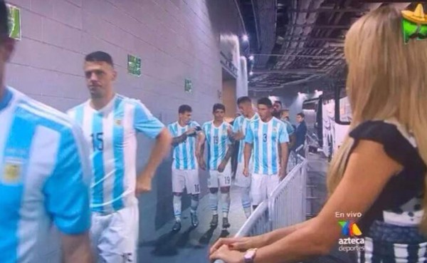 VIDEO: Lionel Messi ignora a la bella periodista Inés Sainz