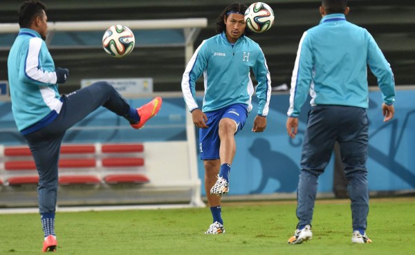 Bajo el frío, Honduras reconoce el Arena de Baixada