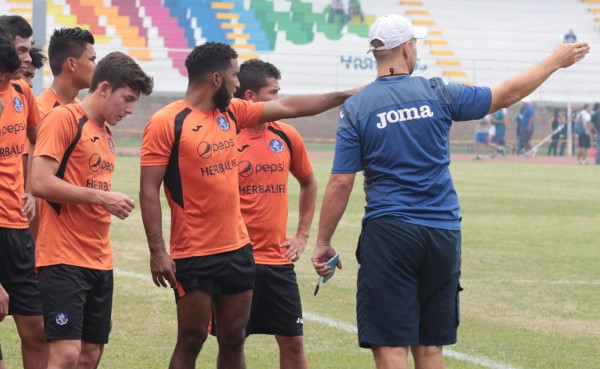 Reinieri Mayorquín podría reaparecer ante Juticalpa