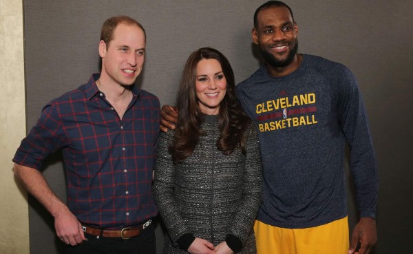 El abrazo polémico de Lebron a la duquesa de Cambridge