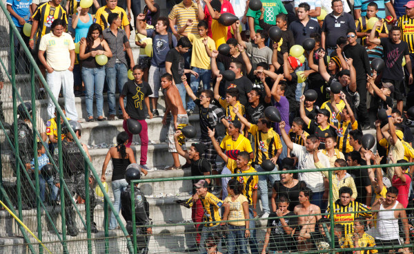 250 lempiras pagarán aficionados del Real España ante Marathón