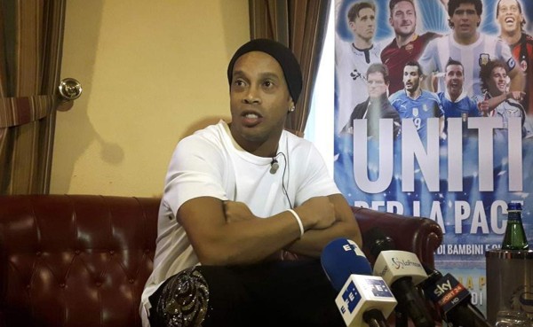Ronaldinho lo confiesa: 'Le daría el Balón de Oro a Messi'
