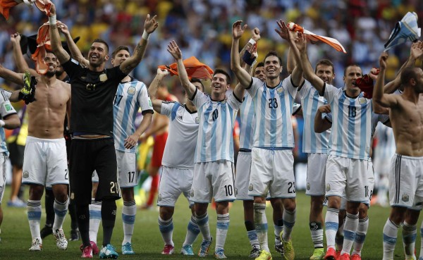 ¡Argentina rompe la maldición y está en semifinales!