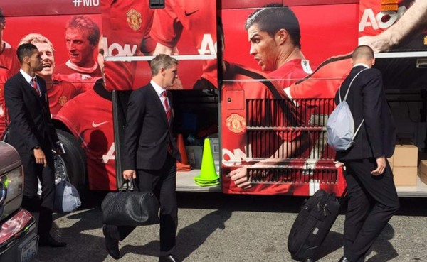 Imagen de Cristiano Ronaldo aparece en el bus del Manchester United
