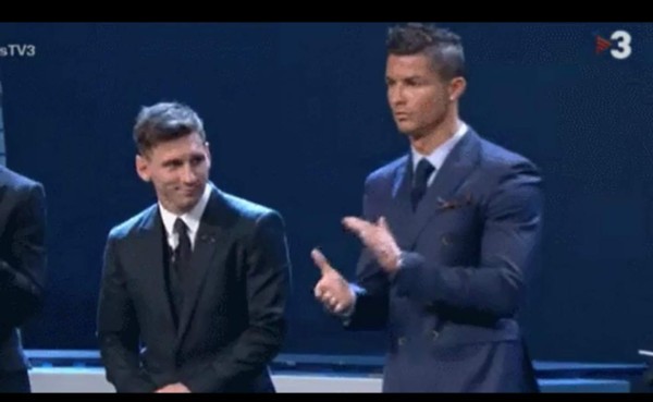 Cristiano Ronaldo aplaudió a Messi al ser elegido como el mejor de Europa