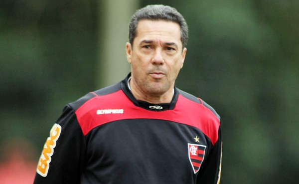 Vanderlei Luxemburgo sustituye a Ney Franco como entrenador del Flamengo