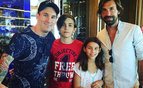 La foto de Pirlo con Messi en Dubai que rompe las redes sociales