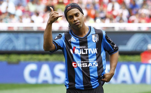 Ronaldinho sigue sin presentarse a entrenar con el Querétaro