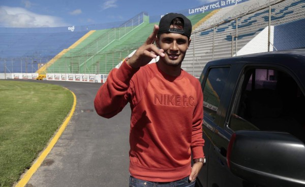 Alex López entrena con el Olimpia tras su participación en la MLS